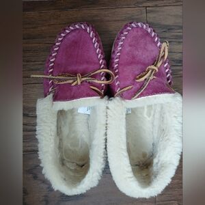 LL Bean Shearling Lined Slippers